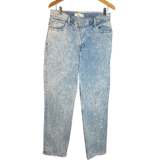Abercrombie & Fitch Ultra High Rise 90s Straight Crossover Jean Size 31/12 - Picture 4 of 9